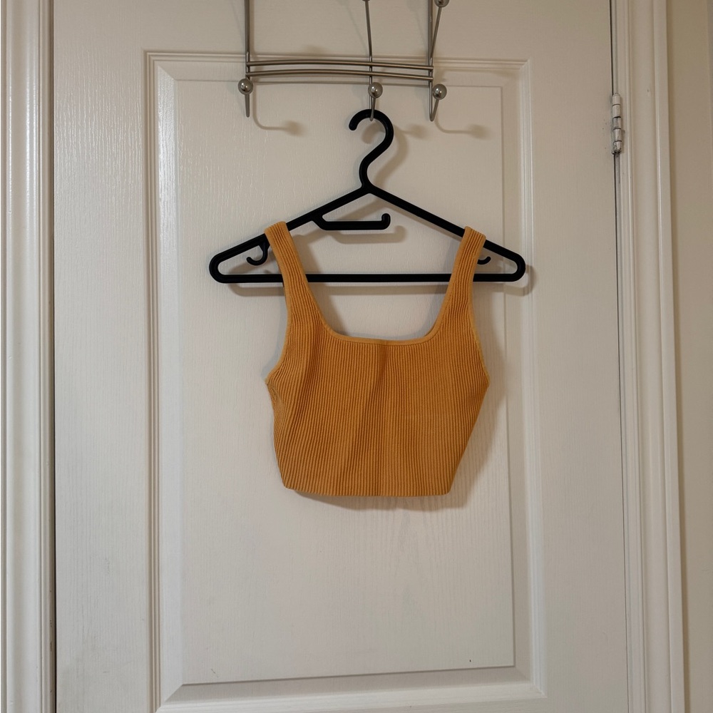 Babaton Golden Ribbed Crop Top
